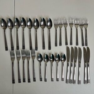 Vintage Custom Design Stainless Silverware Flatware CUD1 Made in Japan 31 Pieces